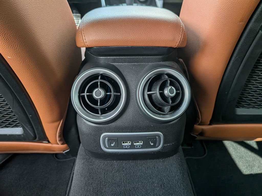 Used 2024 Alfa Romeo Giulia Ti AWD/4WD image 37