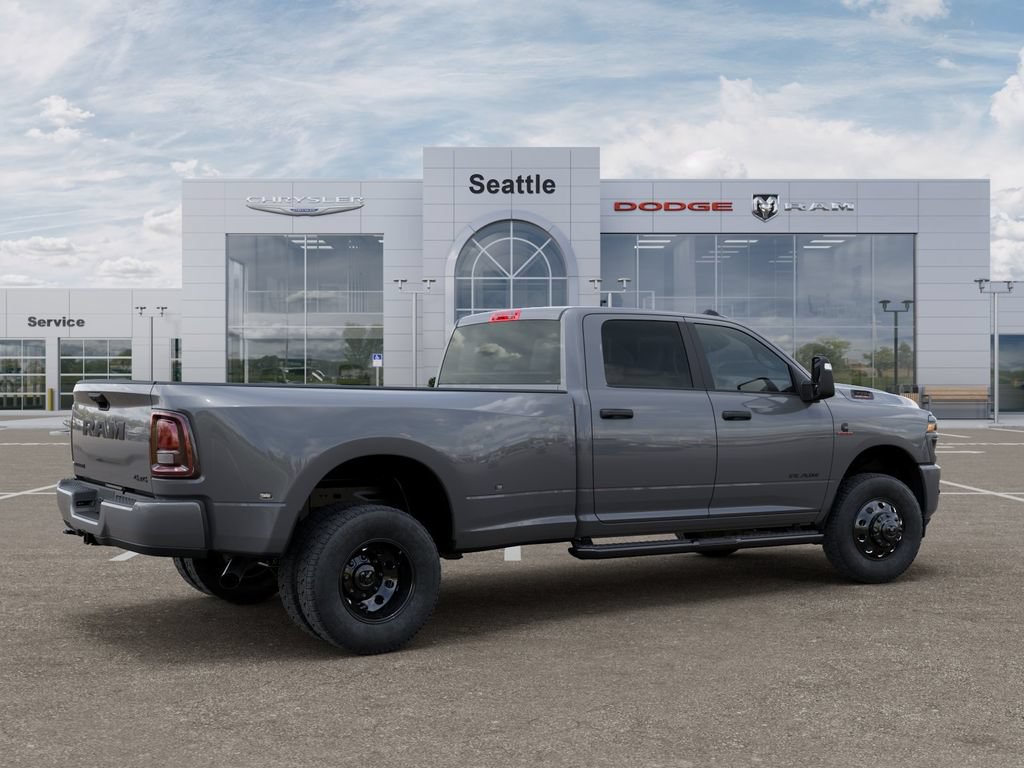 New 2026 RAM 3500 Big Horn AWD/4WD image 5