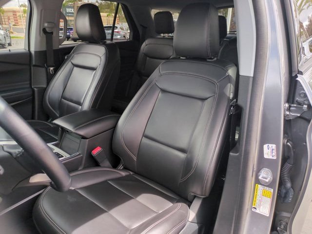 Used 2022 Ford Explorer XLT w/ Equipment Group 202A RWD image 11