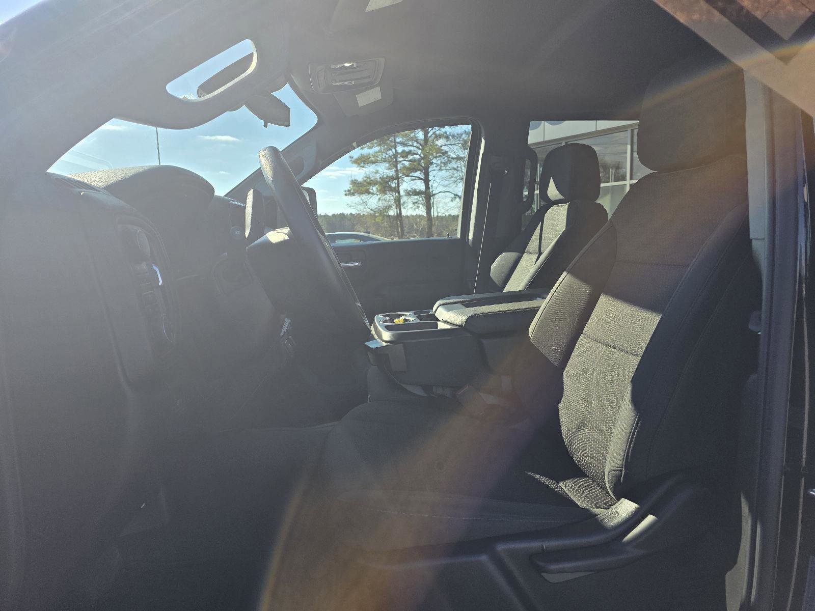 Used 2024 Chevrolet Silverado 2500 Custom image 19