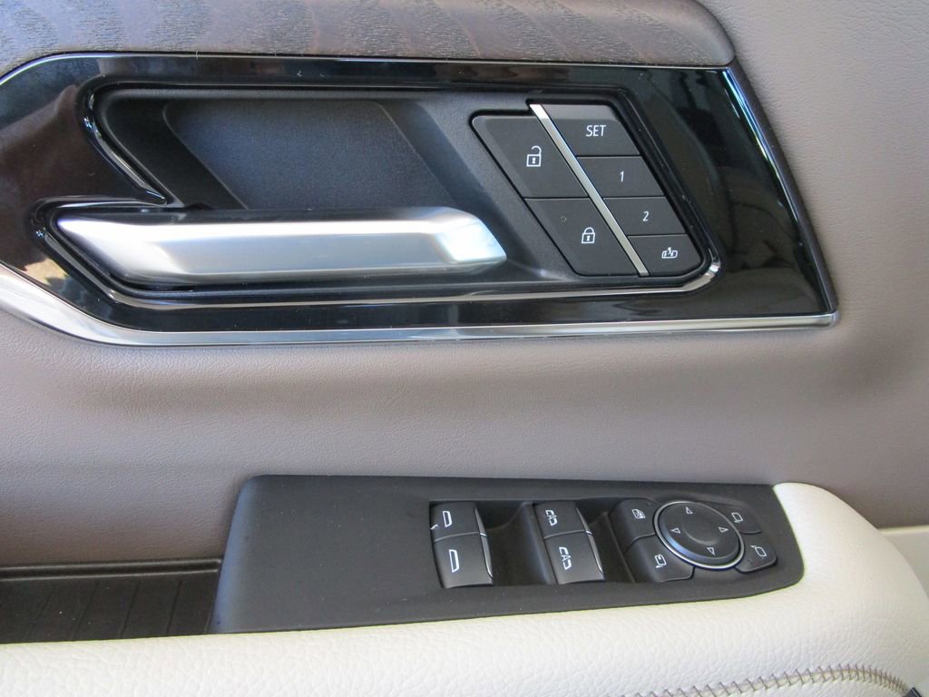 New 2026 GMC Yukon Denali w/ Denali Reserve Package RWD image 30