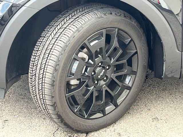 Certified 2022 Kia Telluride SX w/ Nightfall Edition Package AWD/4WD image 3