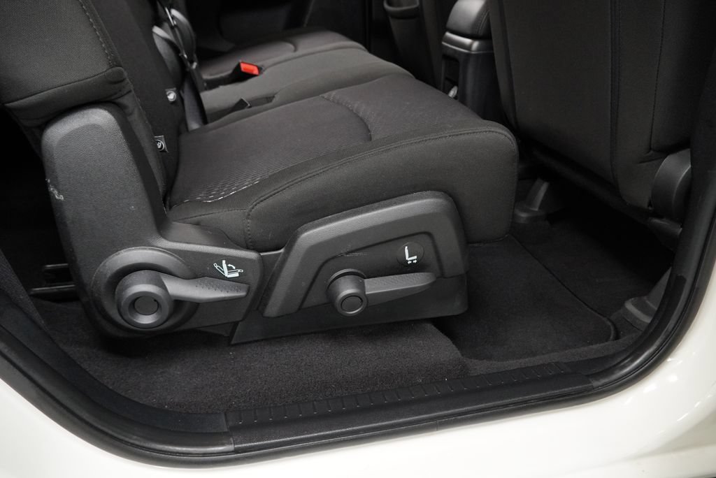 Used 2019 Dodge Journey SE FWD image 31