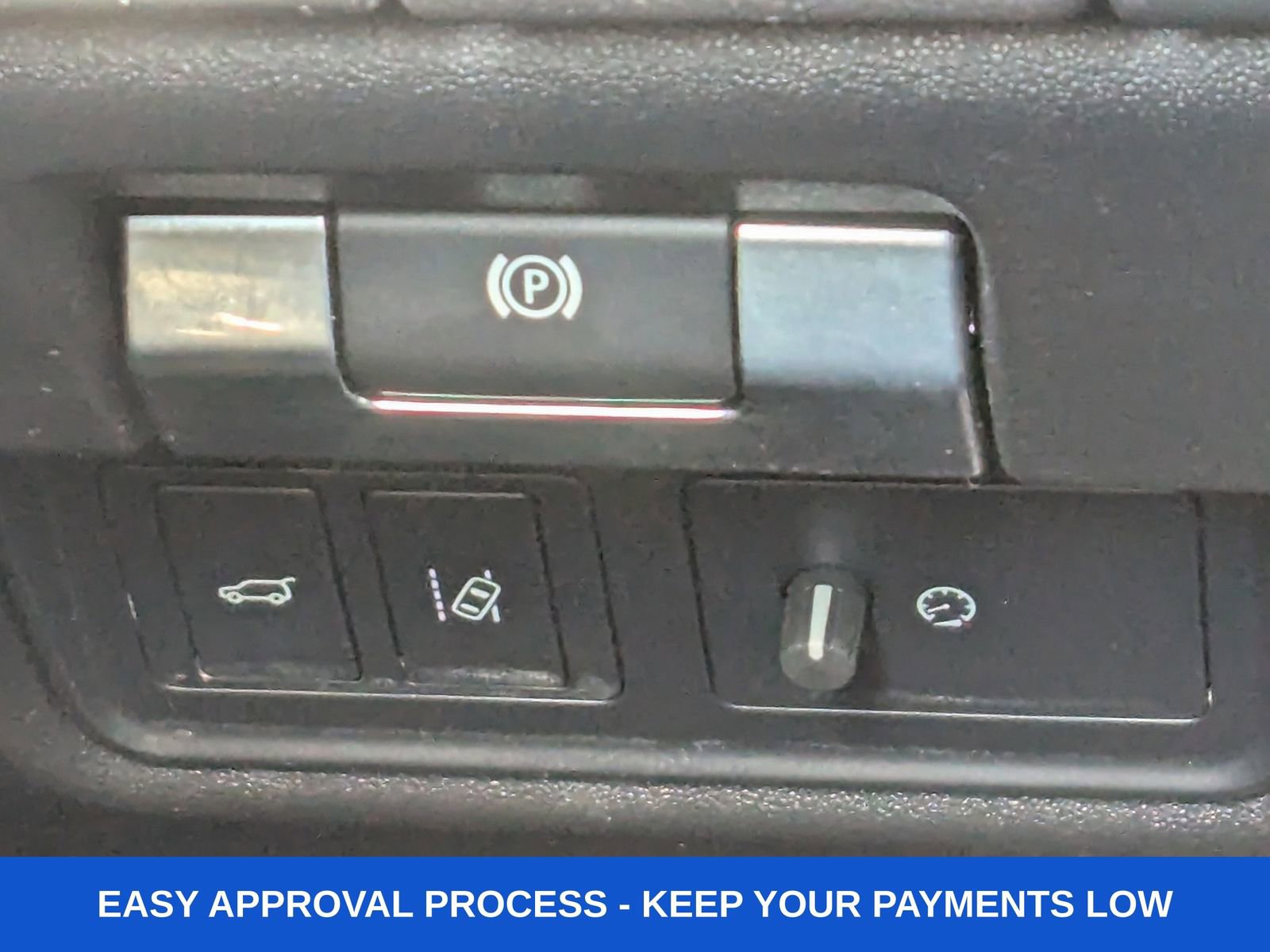 Used 2019 Jaguar E-PACE R-Dynamic SE image 41