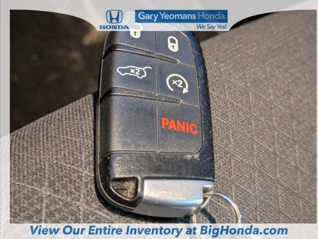 Used 2019 Jeep Grand Cherokee Laredo image 47