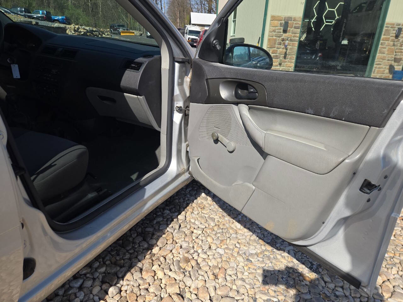 Used 2006 Ford Focus S FWD image 19