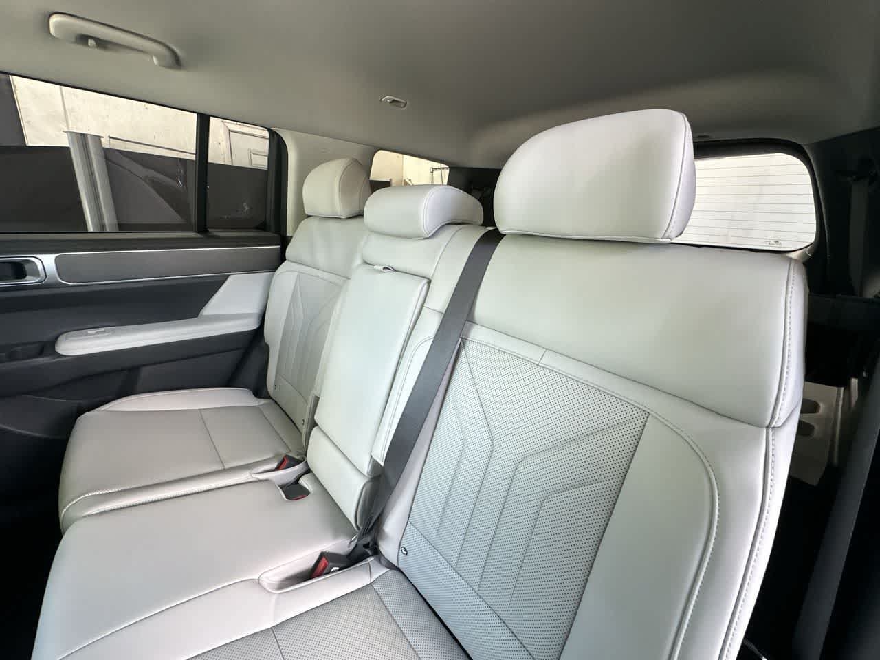 New 2027 Hyundai Santa Fe SEL FWD image 22