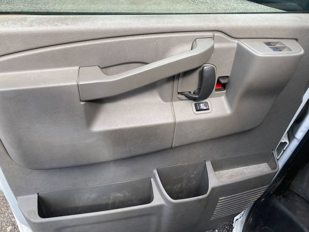 Used 2022 GMC Savana 3500 w/ Power Convenience Package RWD image 11