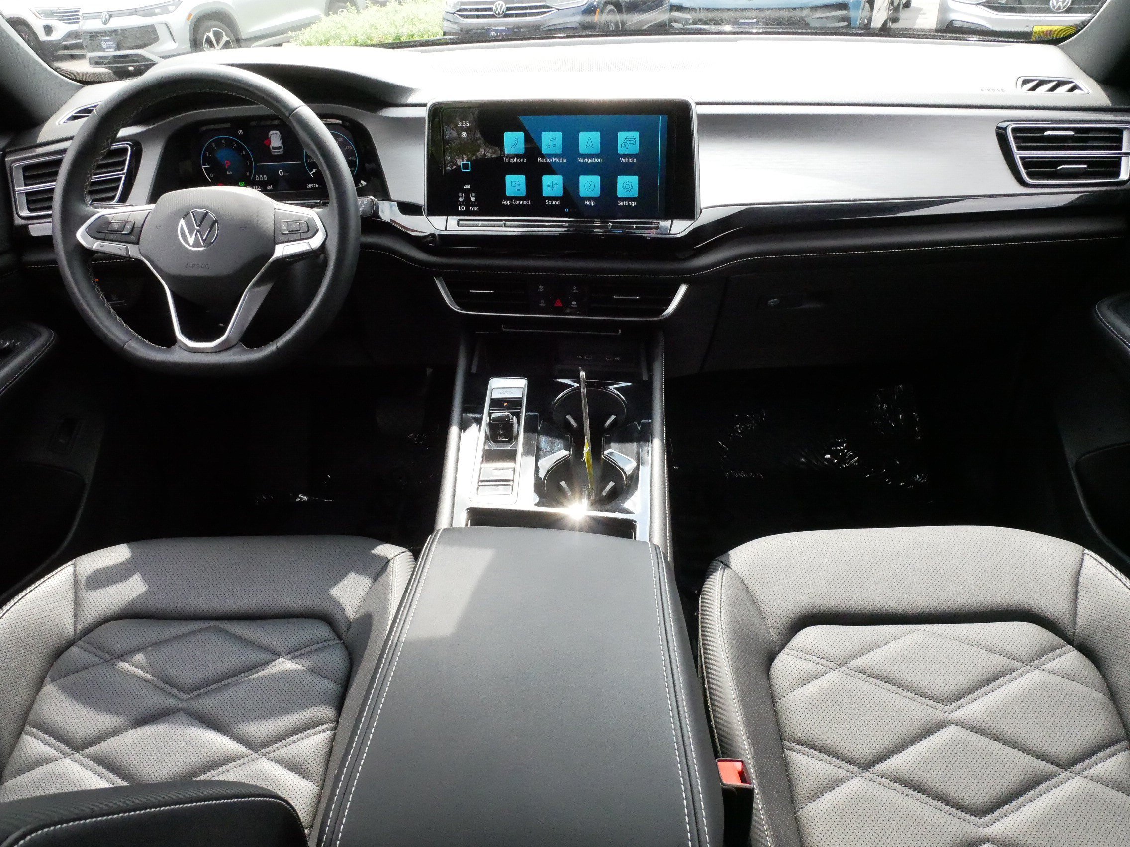 Used 2024 Volkswagen Atlas Cross Sport SE w/ Panoramic Sunroof Package AWD/4WD image 10