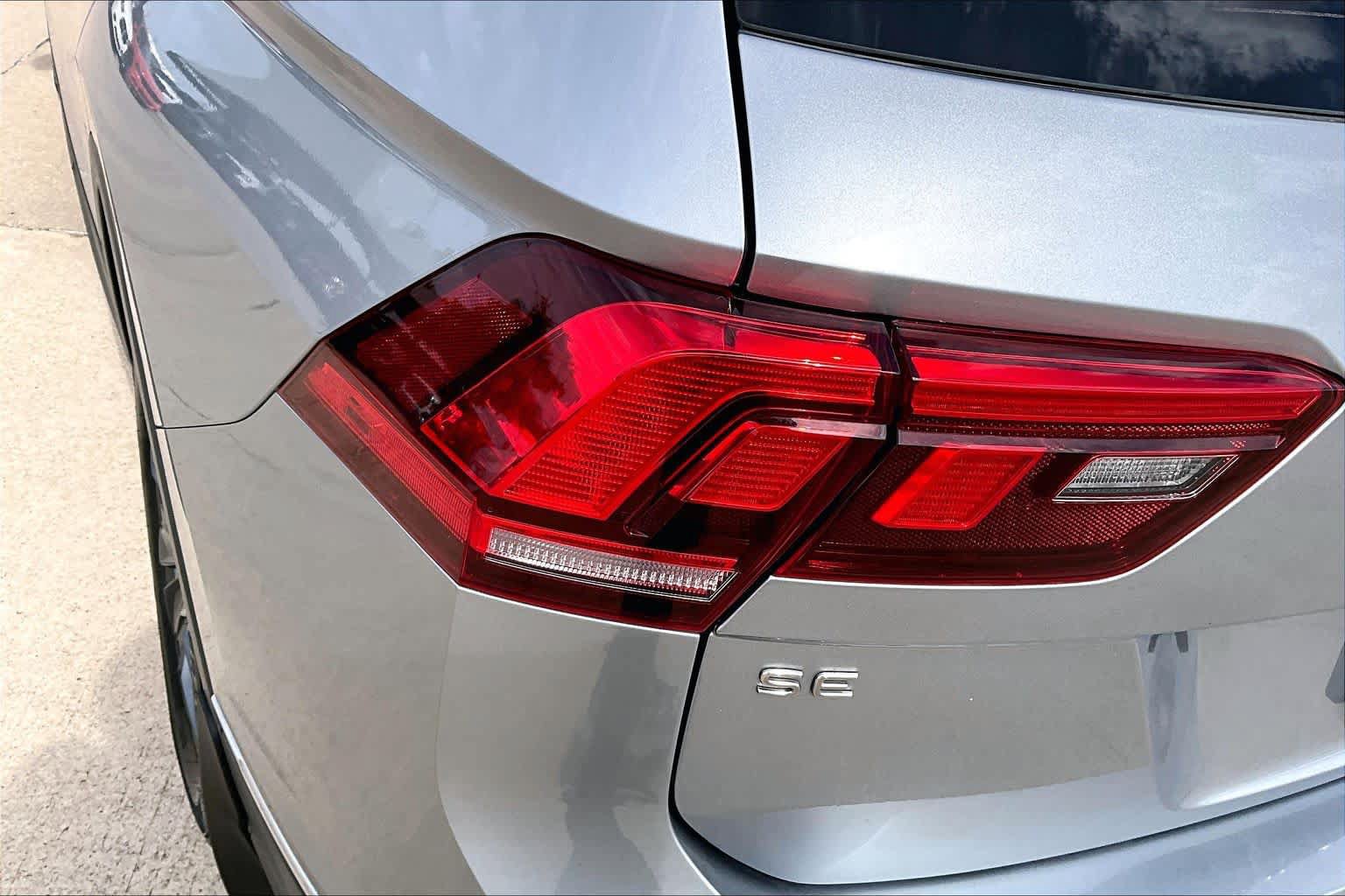 Used 2022 Volkswagen Tiguan SE FWD image 18