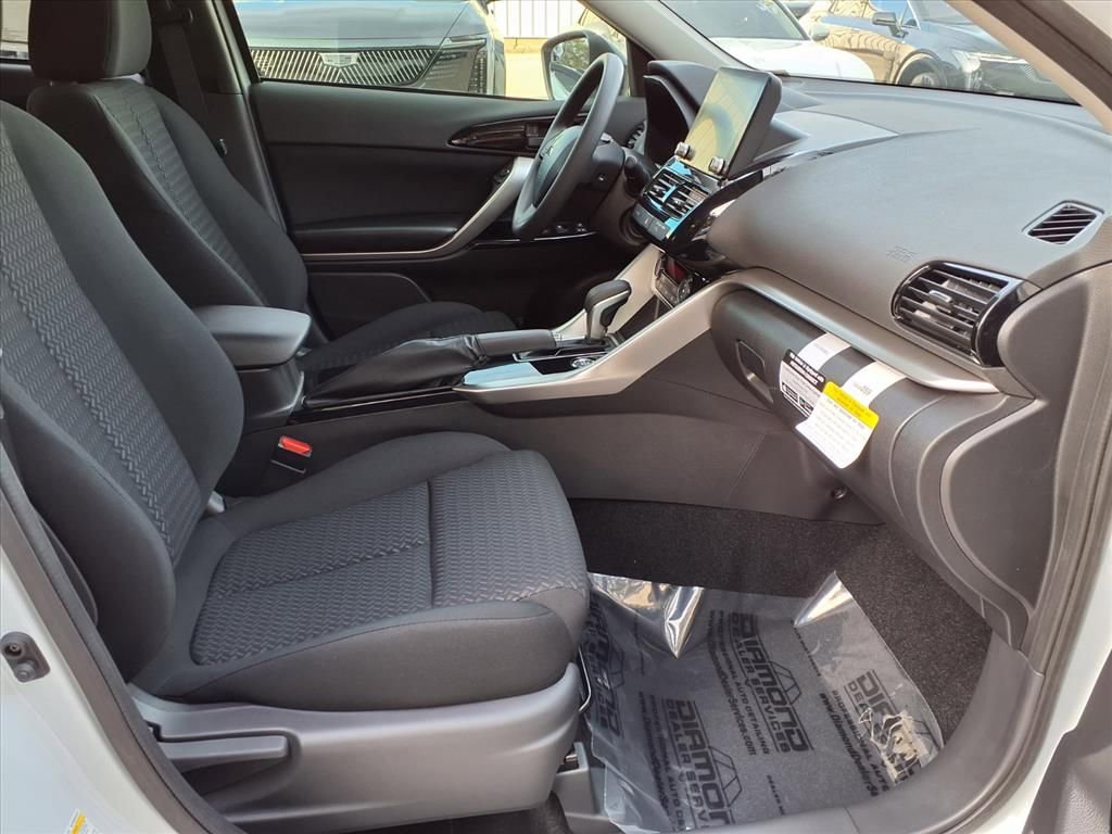 Used 2026 Mitsubishi Eclipse Cross LE AWD/4WD image 9