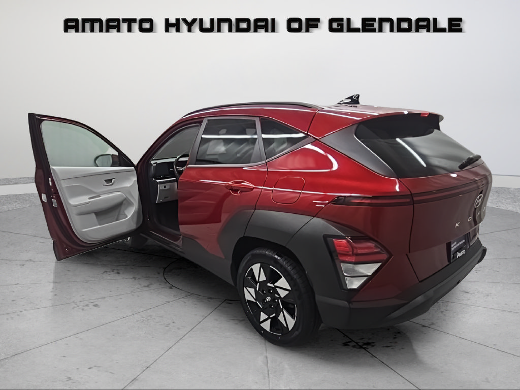 Used 2025 Hyundai Kona SEL FWD image 5
