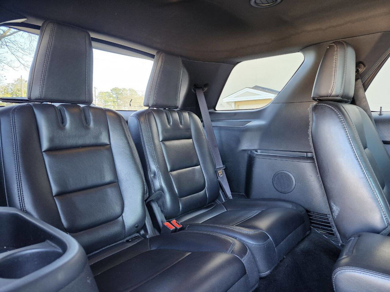 Used 2013 Ford Explorer XLT image 9