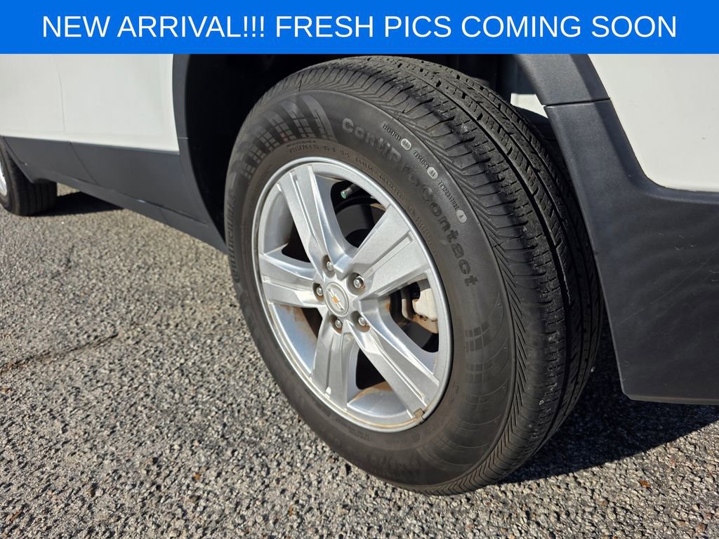 Used 2022 Chevrolet Trax LT w/ Driver Confidence Package image 6