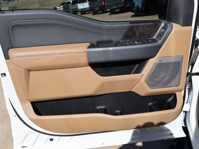 Used 2023 Ford F350 Lariat image 23