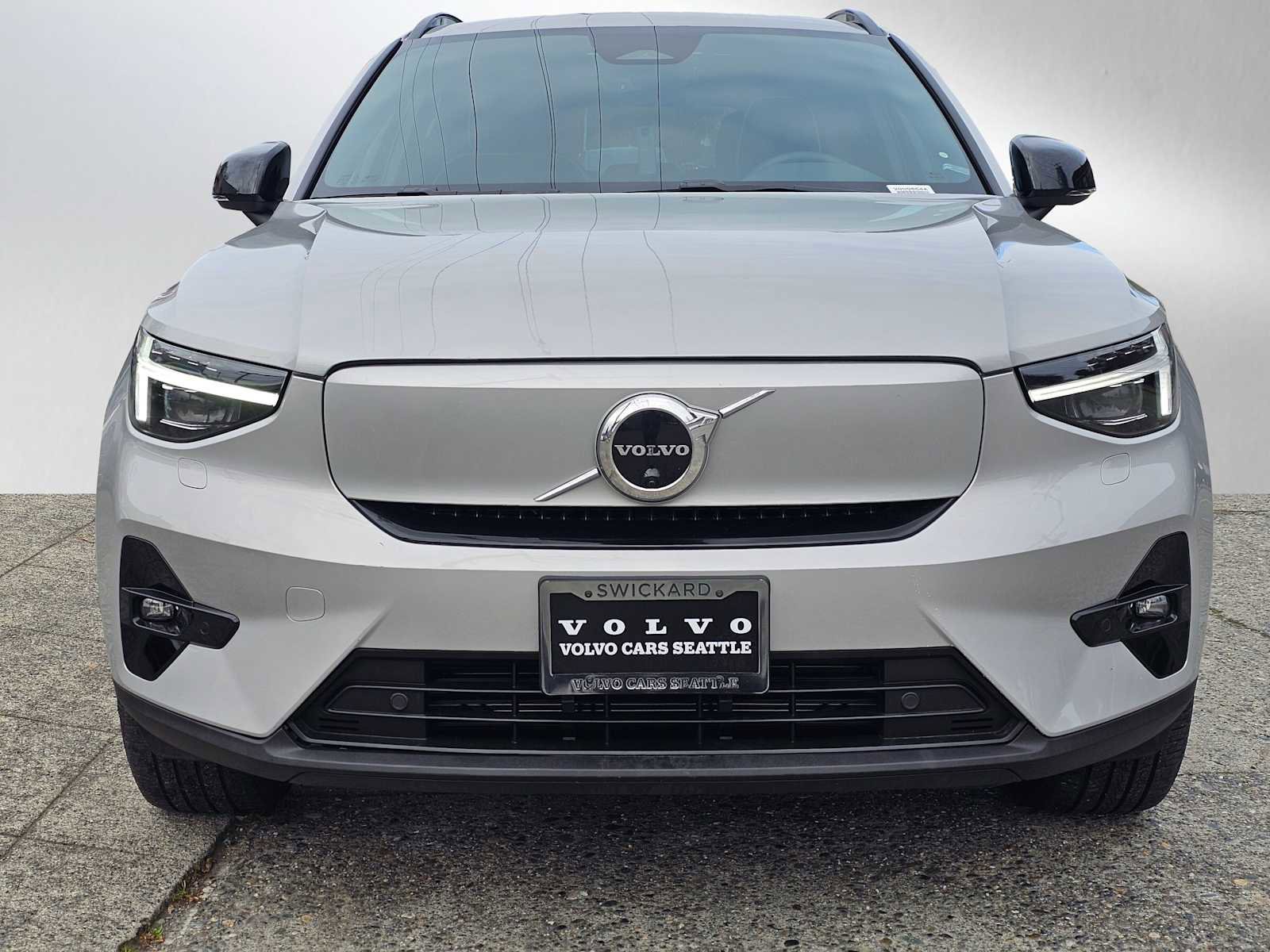 Certified 2023 Volvo XC40 Recharge Ultimate w/ Protection Package Premier image 8