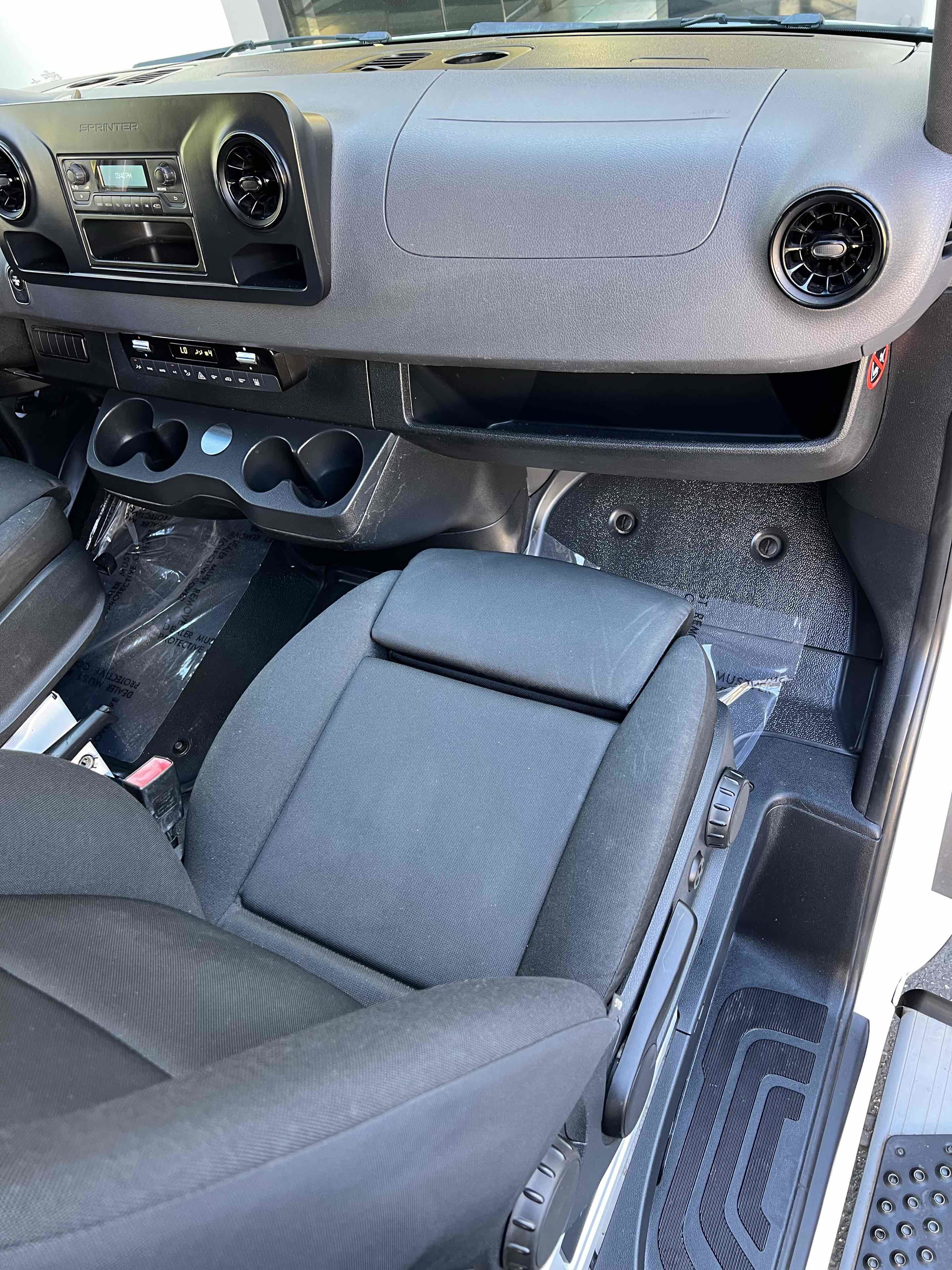 Used 2019 Mercedes-Benz Sprinter 2500 w/ Driver Convenience Package image 31