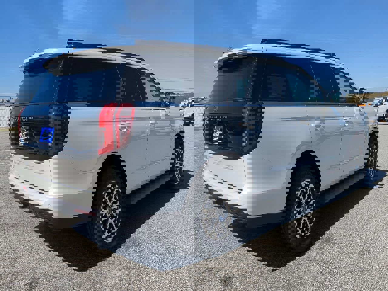 New 2026 Ford Expedition Active image 3