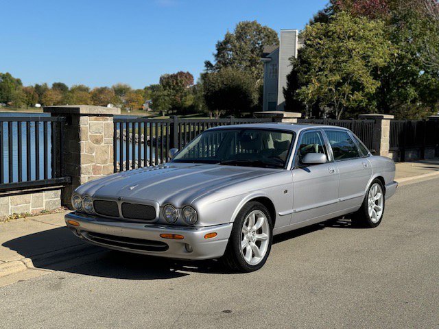 Used 2002 Jaguar XJ8 image 6