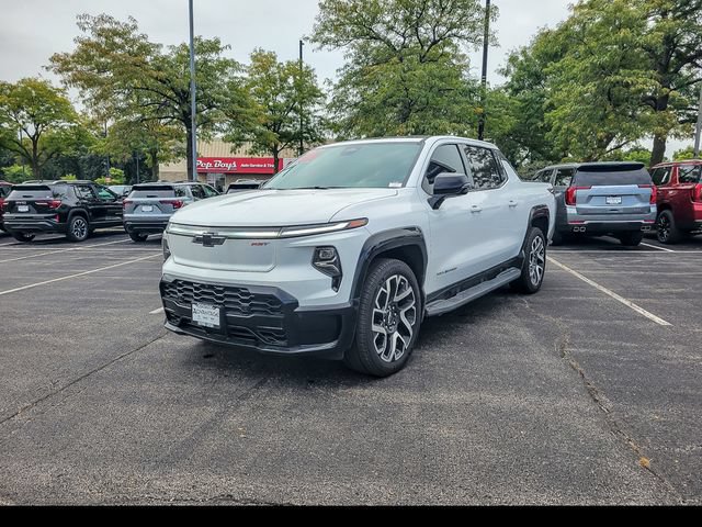 Used 2025 Chevrolet Silverado EV RST AWD/4WD image 8