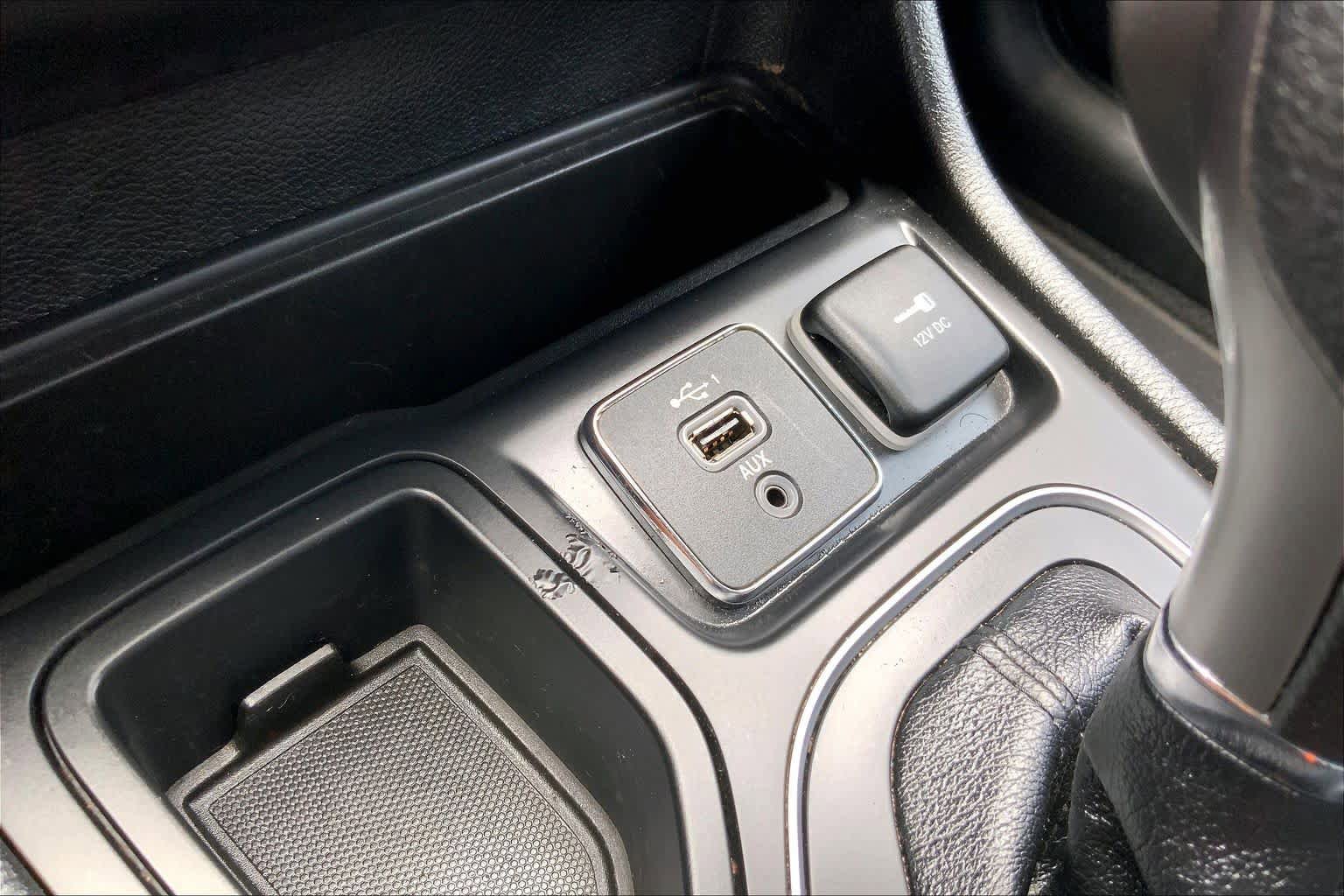 Used 2021 Jeep Cherokee Latitude FWD image 34