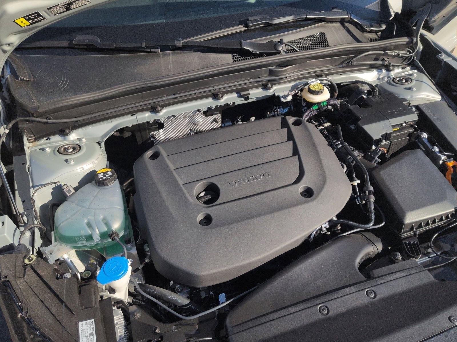 New 2026 Volvo XC40 B5 Plus w/ Protection Package Premier image 28