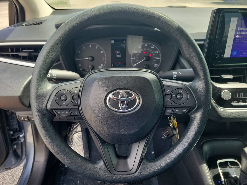 Used 2025 Toyota Corolla LE FWD image 15