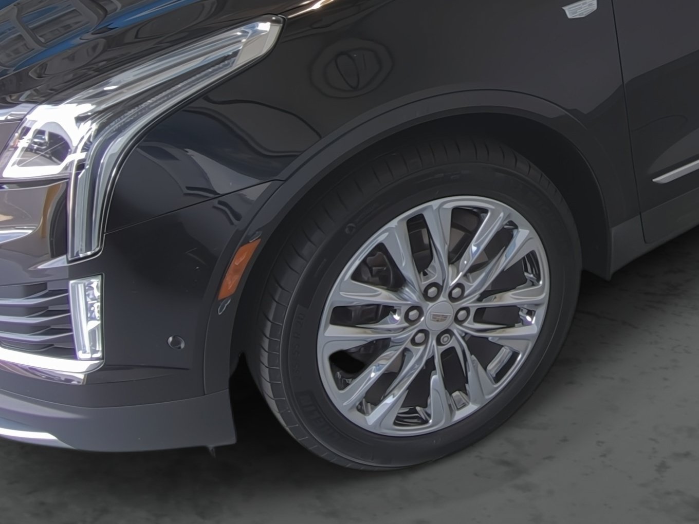 Used 2021 Cadillac XT5 Premium Luxury FWD image 7