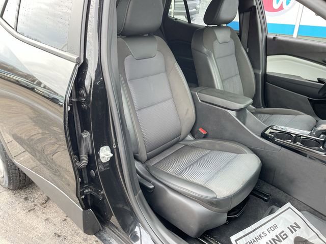 Certified 2025 Chevrolet Trax LT w/ LT Convenience Package image 25