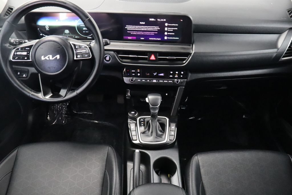 Used 2024 Kia Seltos EX FWD image 31