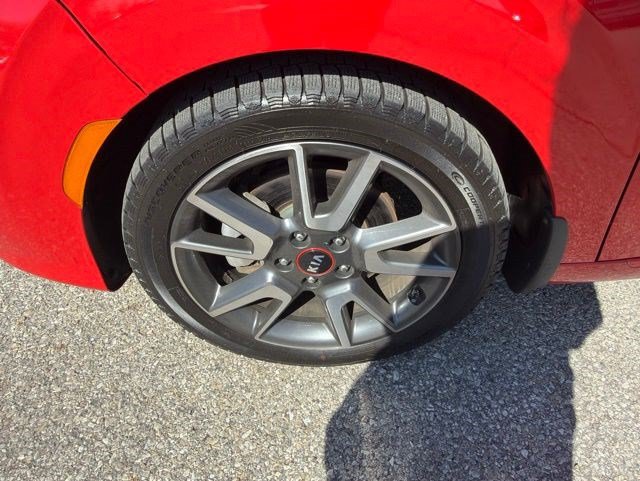 Used 2021 Kia Soul Turbo FWD image 11