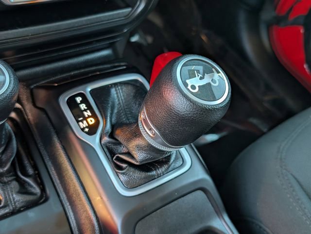 Used 2018 Jeep Wrangler Unlimited Sport S image 25