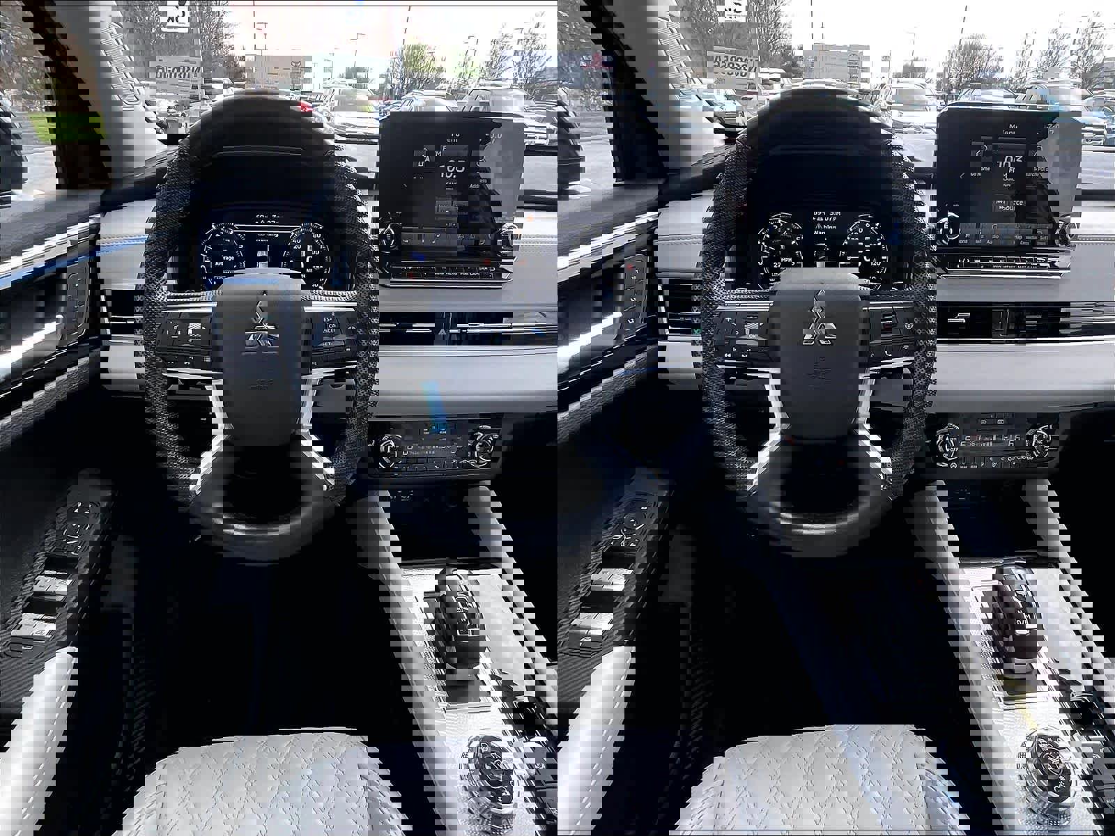 Used 2023 Mitsubishi Outlander SEL image 17