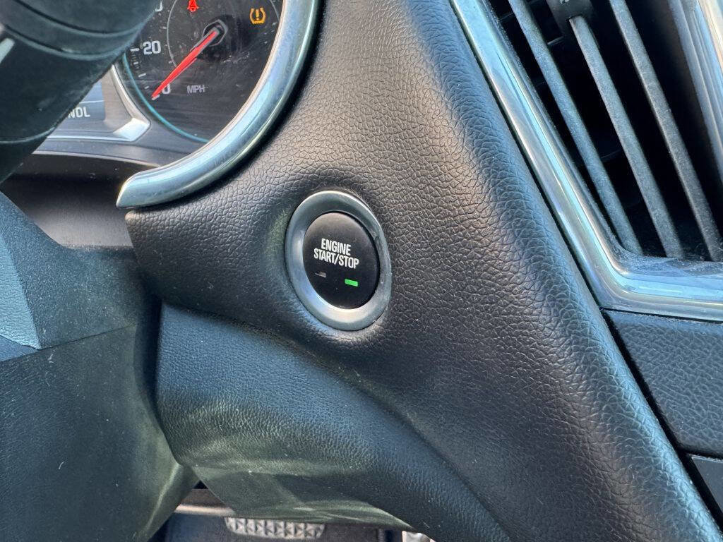 Used 2017 Chevrolet Malibu LT w/ Leather Package image 21