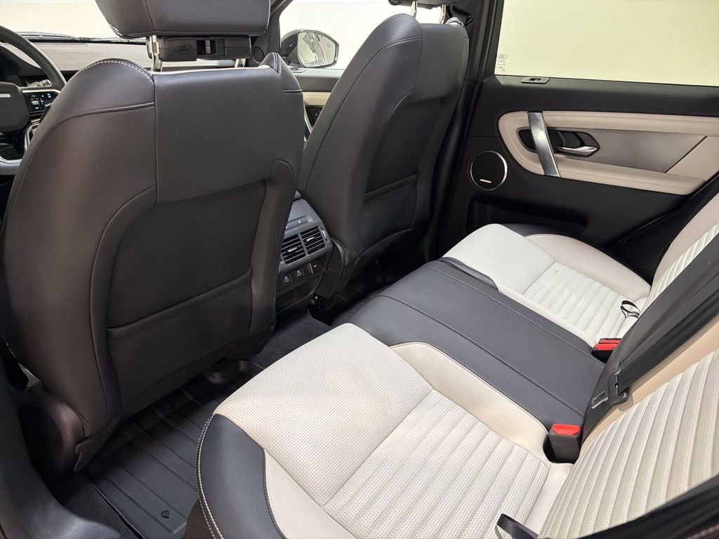 Used 2025 Land Rover Discovery Sport Dynamic SE image 21