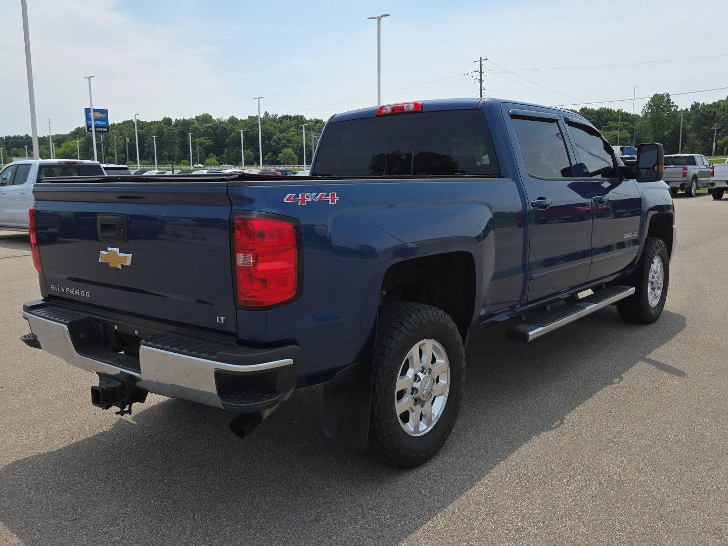 Used 2015 Chevrolet Silverado 2500 LT w/ LT Convenience Package AWD/4WD image 7