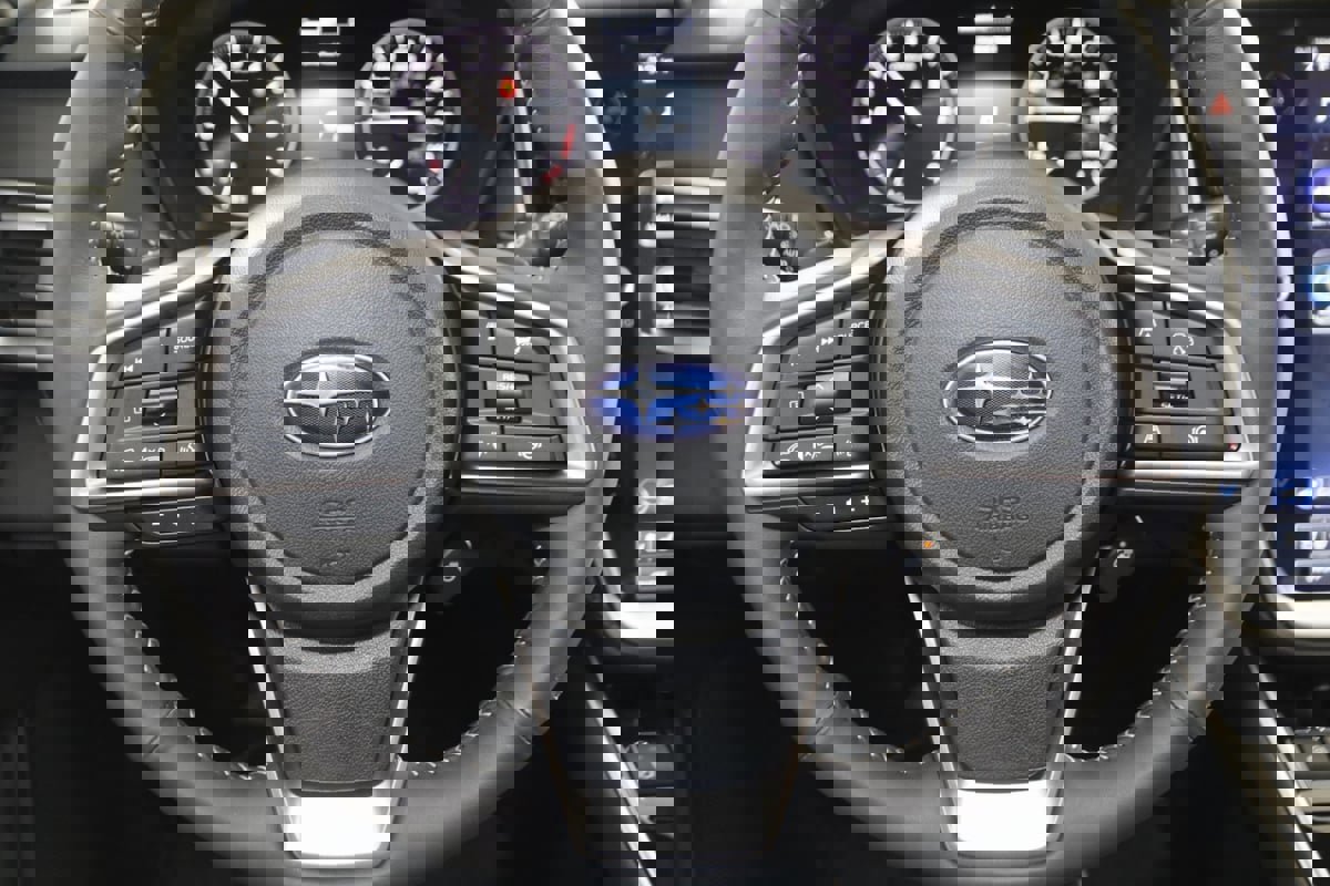 Used 2025 Subaru Outback Touring XT image 38