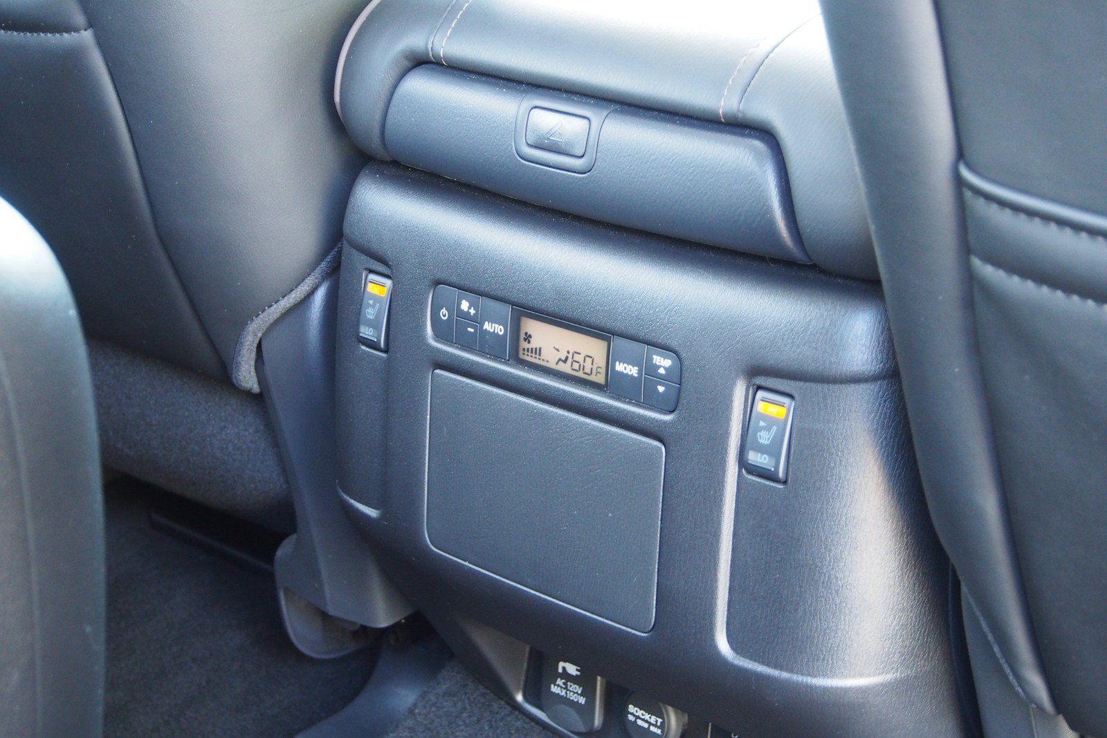 Used 2023 Nissan Armada Platinum w/ Captain's Chairs Package AWD/4WD image 15