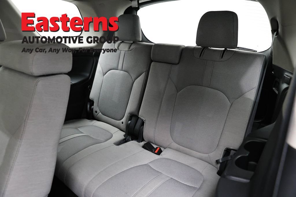 Used 2023 Honda Pilot LX image 25