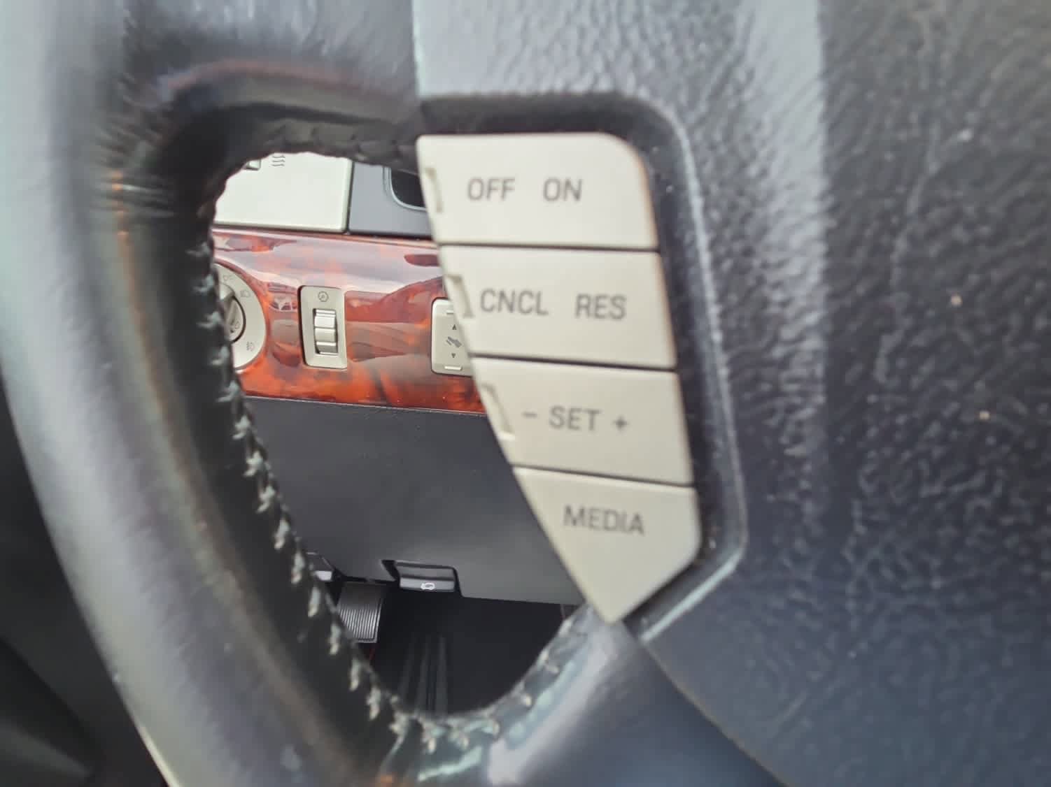 Used 2003 Lincoln Navigator Luxury image 28