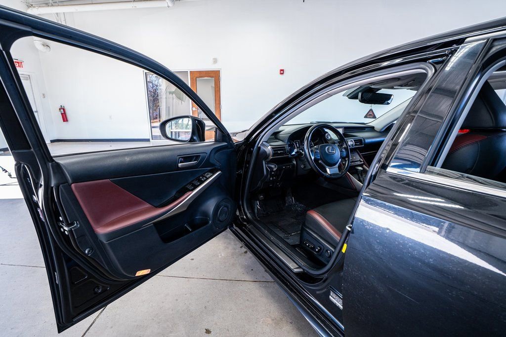 Used 2017 Lexus IS 200t w/ Navigation System Package image 31