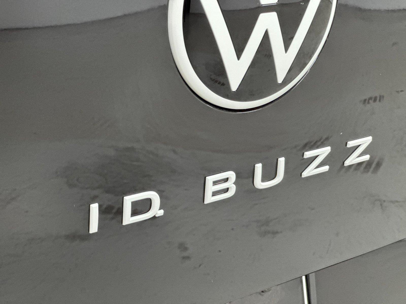New 2025 Volkswagen ID. Buzz Pro S RWD image 26