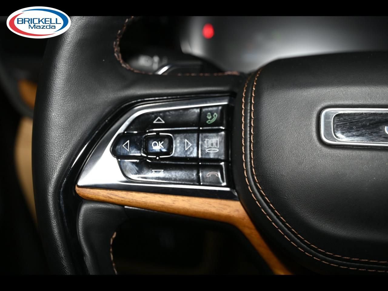 Used 2022 Jeep Grand Cherokee Summit AWD/4WD image 36