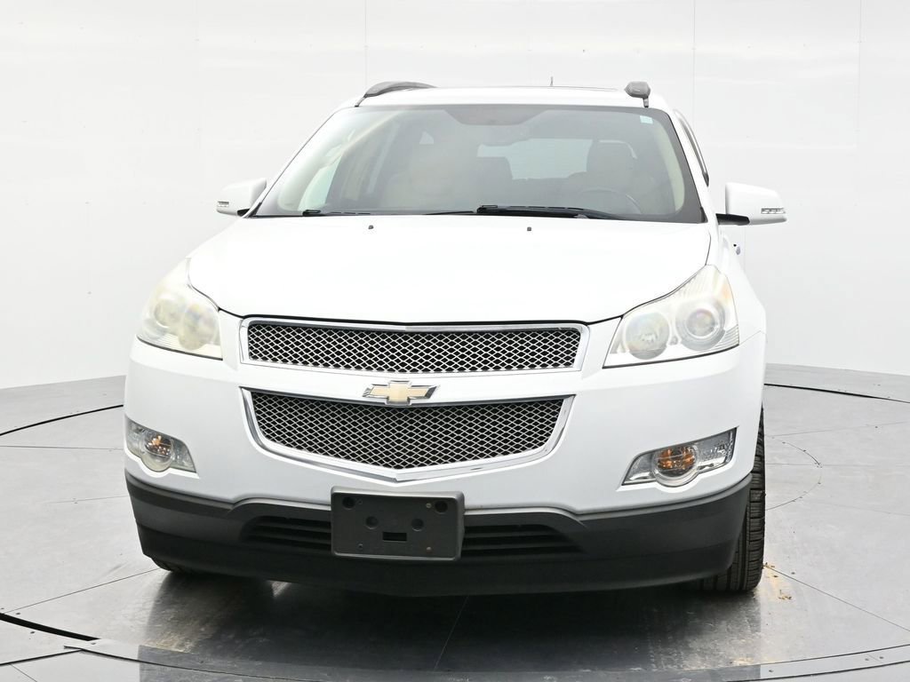 Used 2009 Chevrolet Traverse LTZ image 2