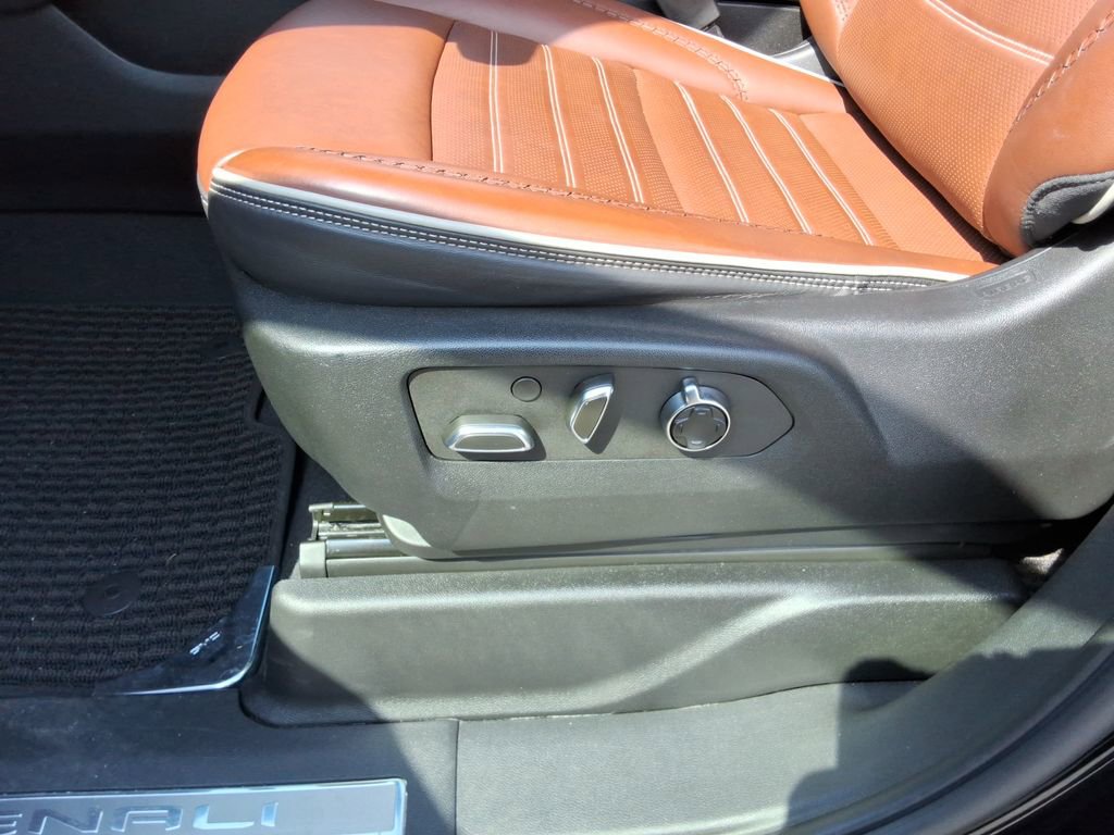 Certified 2023 GMC Yukon Denali Ultimate AWD/4WD image 26