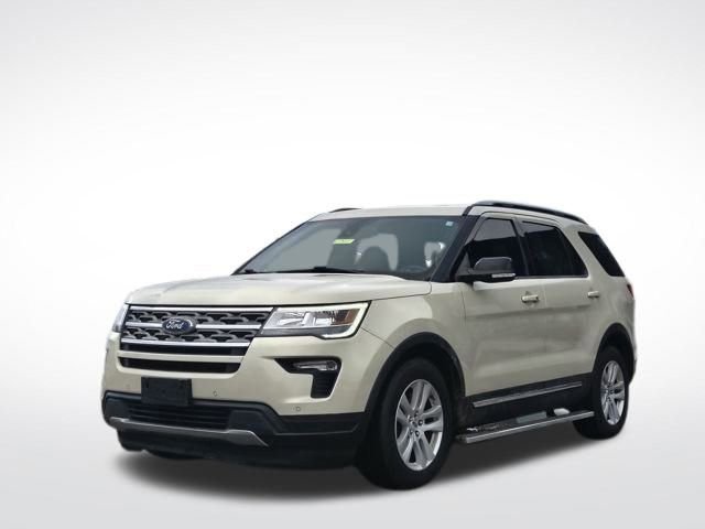 Used 2018 Ford Explorer XLT w/ Equipment Group 202A image 16