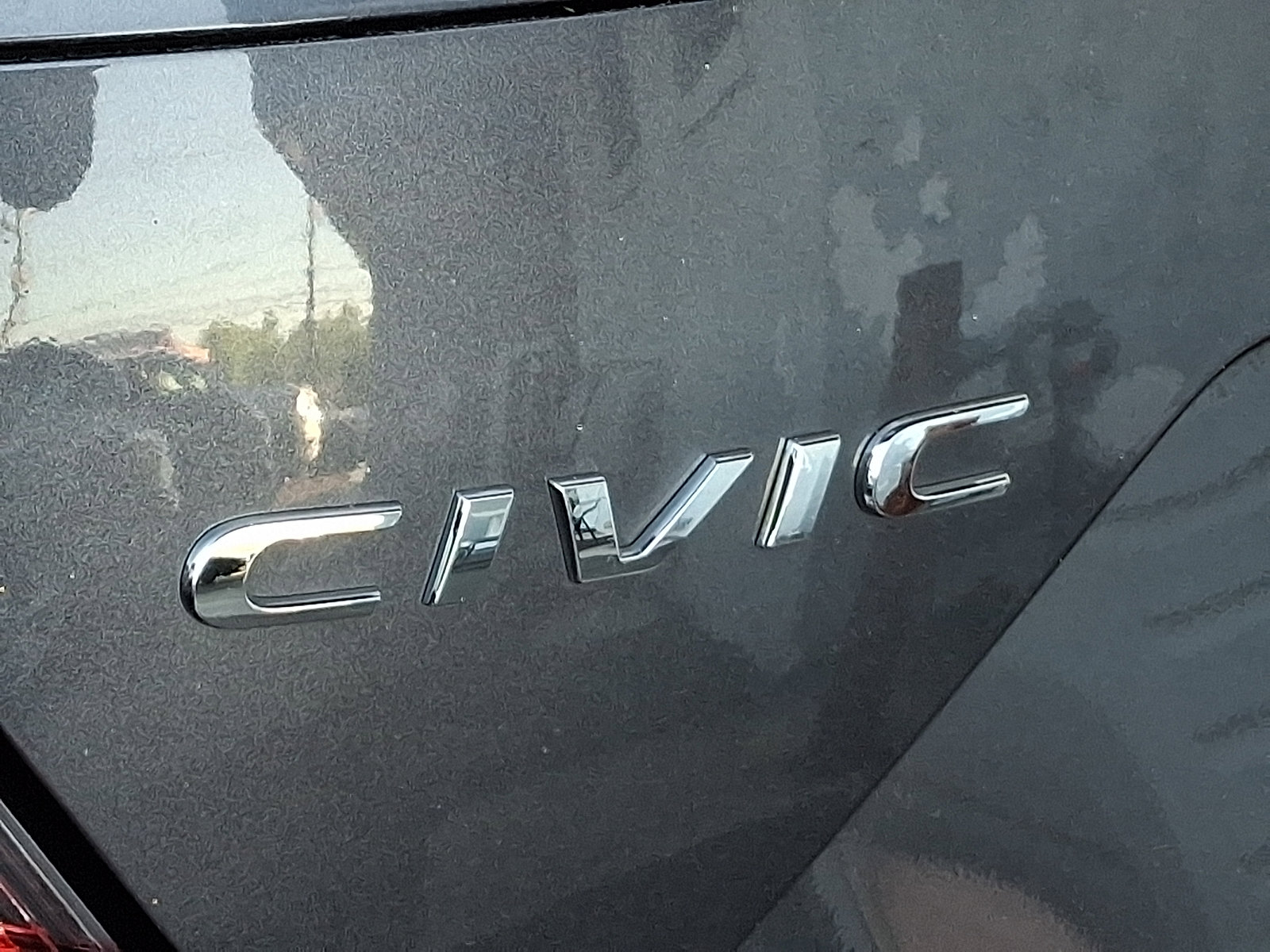 Used 2018 Honda Civic EX image 4