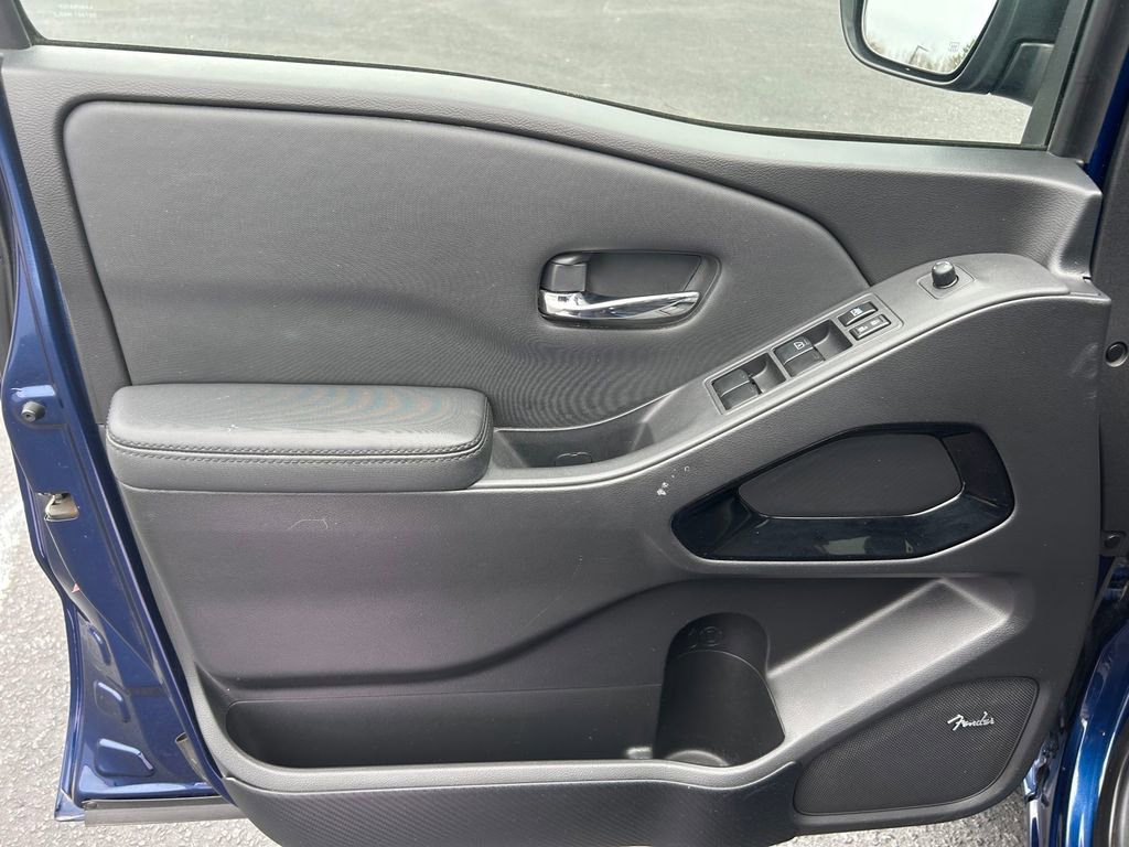 Used 2022 Nissan Frontier PRO-4X w/ Pro-4X Premium Package image 14