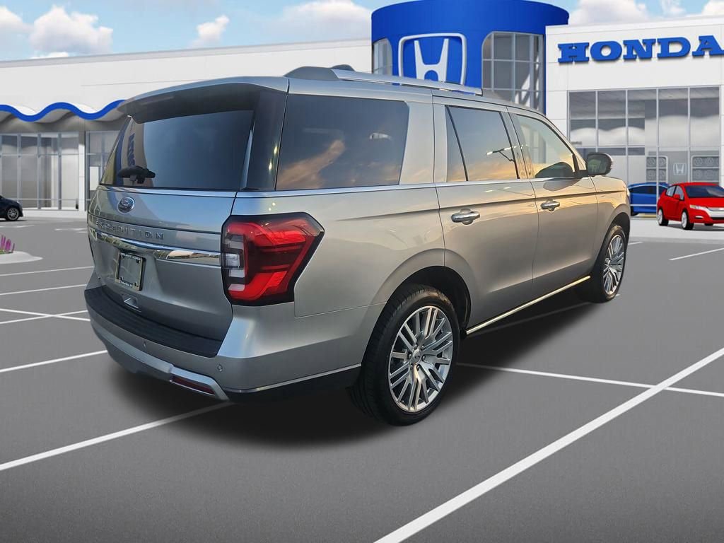 Used 2024 Ford Expedition Limited image 9
