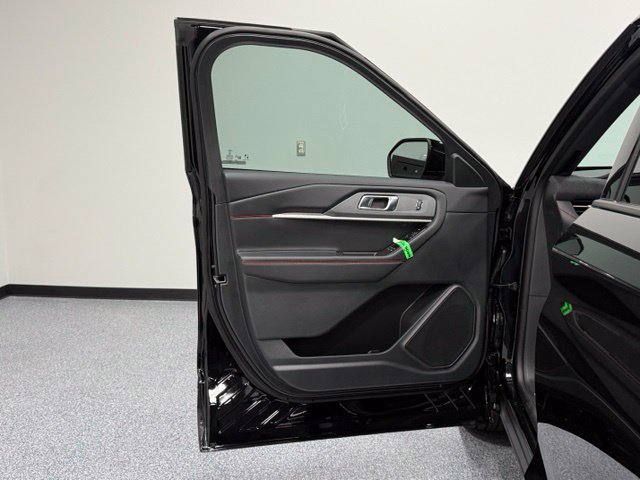 New 2026 Ford Explorer ST-Line w/ ST-Line Street Pack AWD/4WD image 9